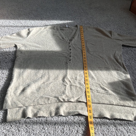 Cashmere blend sweater - Picture 9 of 9